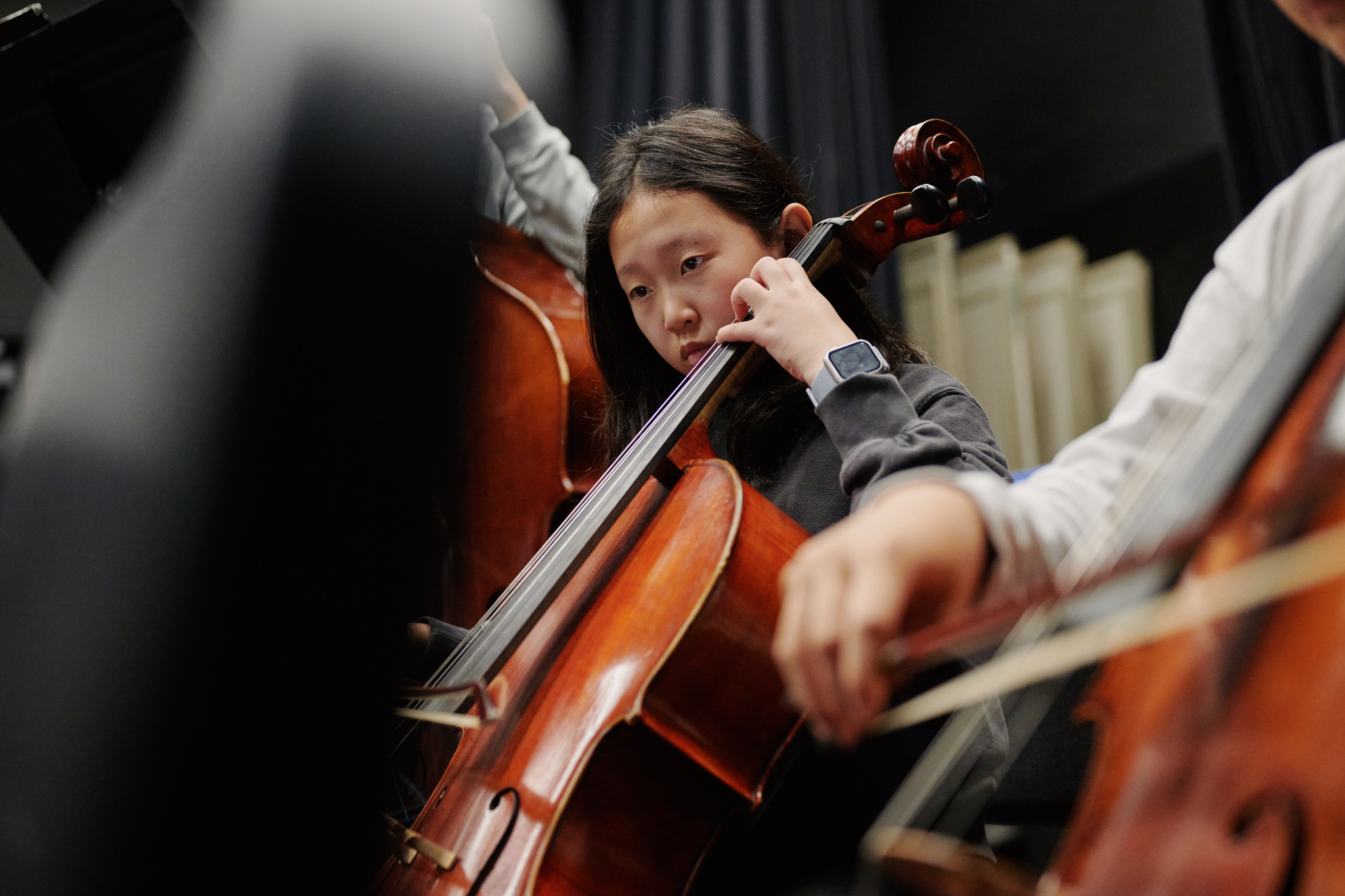girl playing cello